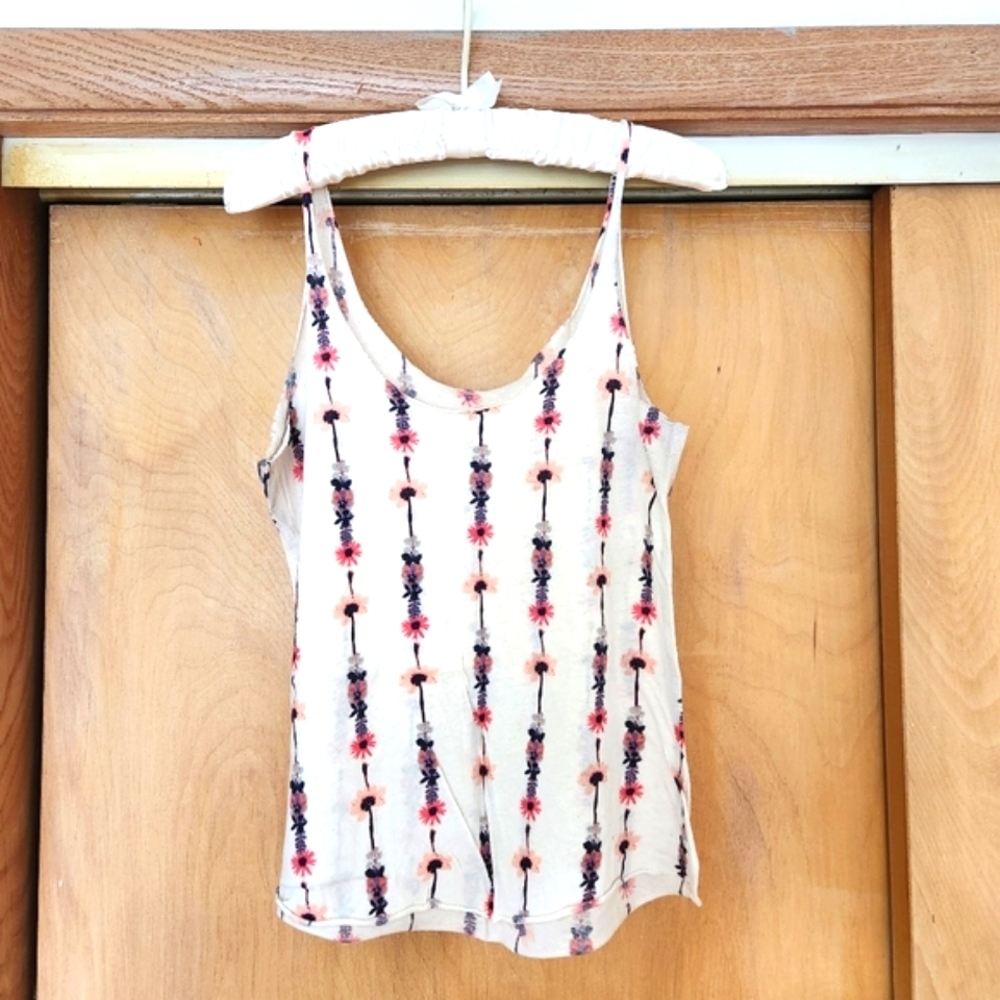 BDG Raw Hem Floral Pattern Tank - Picture 2 of 4